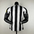 manto-mantos-uniforme-uniformes-blusas-blusa-roupa-roupas-camisetas-camisas-camisa-newcastle-primeira-titular-home-original-castore-2023-2024-23-24-jogador-player-masculina-preta-e-branca-2.webp