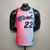 regata-nba-miami-heat-2020-21-roxa-azul-city-edition-uniforme-basquete-camisa-camiseta-original-novo-nova-lancamento-replica-roupa-oficial-edicao-especial-3.webp