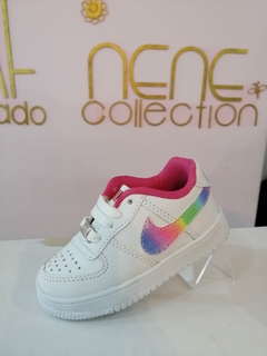 Teni nike tipo af1 niña