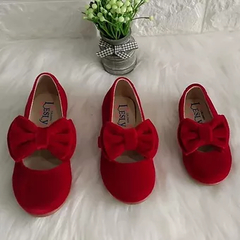 Zapato terciopelo con moño rojo