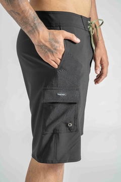 BERMUDA HANGLOOSE WAISTED HLBM060021 HIBRIDA PRETO - Ethnos Streetwear