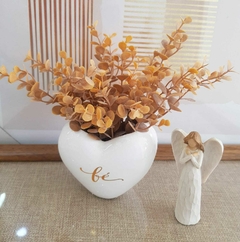 Vaso Decorativo Formato Em Coração Com Folhagem Outonada - Flor do Campo Decore