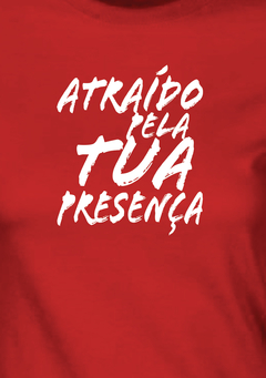 Camiseta Di-Legado "Atraído pela Tua Presença" - Baby look Vermelha - comprar online