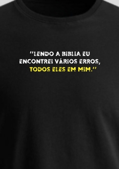 Camiseta Di-Legado "Encontrei erros na bíblia" - Básica Preta - comprar online