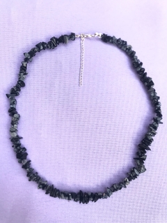 Choker de cascalho naturais na internet