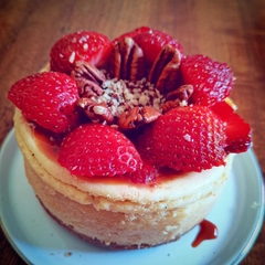 Cajeta Nut and Strawberry New York Cheesecake - buy online