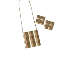 Conjunto Square de brincos e colar longo 80 cm banho ouro acetinado