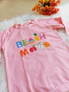 Blusa UV Infantil Menina "Beach" Alphabeto - comprar online