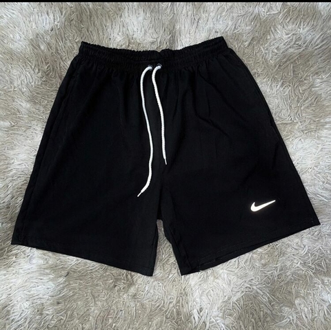 Short hot sale nike refletivo