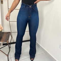 Calça Jeans Básica Feminina Flare Cintura Alta Com Lycra na internet