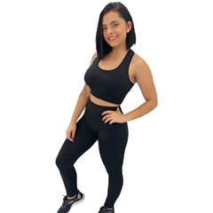 Conjunto Academia Calça Legging Blusa e Top Fitness Feminina na internet