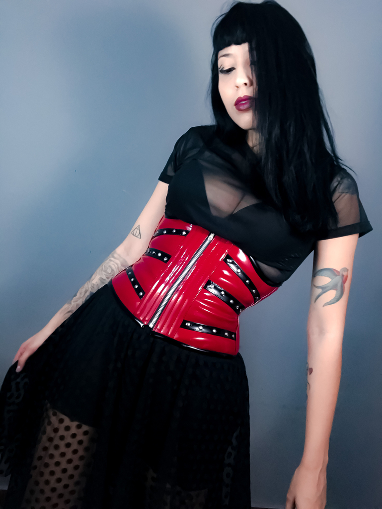 Corset fashion em verniz