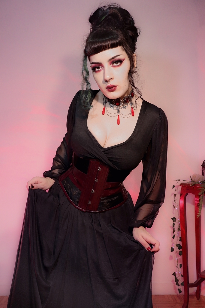 Corset underbust em verniz - Madame Noora Corsets