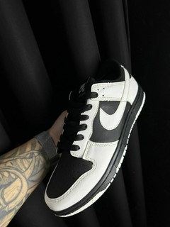 Tênis Nike Dunk Black And White