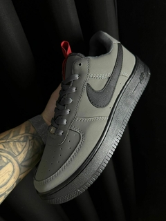 Tênis Nike Air Force 1 - Grey and Black