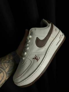 Tênis Nike Air Force 1 - Louis Vuitton