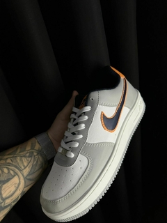 Tênis Nike Air Force 1 - Grey and Orange