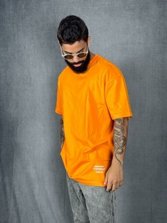 OVERSIZED BLAK MINIMAL I - LARANJA