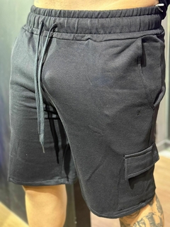 Short Cargo Moletom Lê Pug Preto