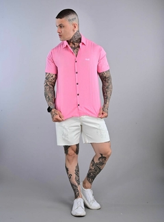 CAMISA DE BOTÃO EM LINHO ROSA USE BB V34 - comprar online