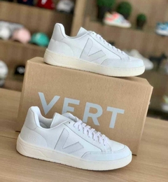 Tênis Vert V12 - Branco com Detalhe Branco na internet