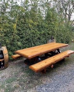 MESA TURIN CON BANCOS INCORPORADOS DE 2.50 M - Rusticamp