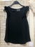 Musculosa negra volado broderie 0038