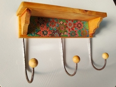 Cabideiro mandala floral com prateleira 3 ganchos na internet