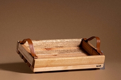 bandeja em madeira e couro 