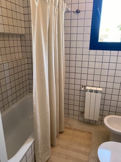 Imagen de Cortina baño rayada