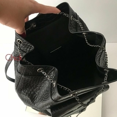 BOLSA DRAWSTRING PRETA ITALIANA - loja online