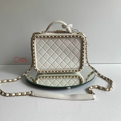 BOLSA VANITY CASE ITALIANA OFF WHITE na internet