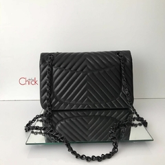 BOLSA CHEVRON ALL BLACK JUMBO - comprar online