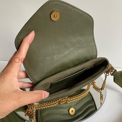 BOLSA MULTI-POCHETTE NEW WAVE KHAKI ITALIANA - VERDE - Bolsas Chick