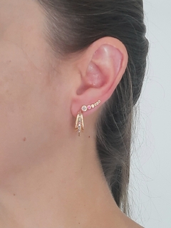 BRINCO EAR CUFF DE ZIRCÔNIAS BANHADO A OURO 18K - comprar online