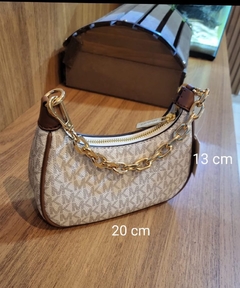 Bolsa Michae Kors Vanilla monogramada na internet