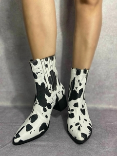 Bota Western Animal Print Cow Preta - Salto do Alto - comprar online