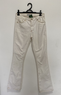 Calça bootcut off white - comprar online