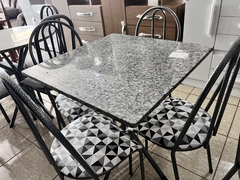 MESA C/4 CADEIRAS 70x70 CONJUNTO VERA CADEIRA BEGÔNIA PT/ PRATA ASSENTO: URBANO - loja online