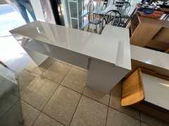 Imagem do MESA DE ESCRITÓRIO ESCRIVANINHA EM L NOTAVEL N° 2060 REF 127 COM TAMPO GIRATÓRIO E 2 GAVETAS BRANCO NEW/BRANCO