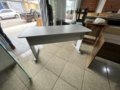 MESA P/ ESCRITÓRIO 152x61 PANDIN MAXXI - CINZA - Hamil móveis