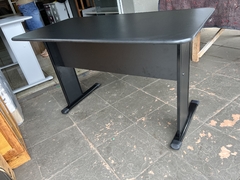 MESA P/ ESCRITÓRIO 121X61 PANDIN MAXXI - PRETO MX120 - loja online