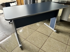 MESA P/ ESCRITÓRIO 121X61 PANDIN MAXXI - AZUL MX120 - Hamil móveis