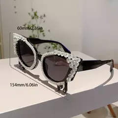 Imagem do Óculos de Sol Gatinho com Strass - Bold Kitty Frames