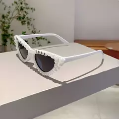 Allure Cat Edge: Design Sofisticado para um Óculos Gatinho Feminino - Óculos de Sol e Grau High Glasses: Estilo, Conforto e Proteção 