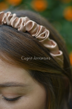 Diadema Angosta Oro Beige - comprar online