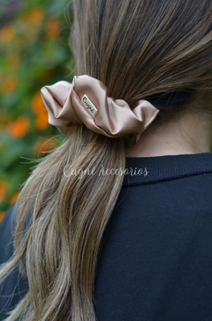 Scrunchie Oro Beige - comprar online