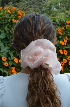 Scrunchie Organza Palo Rosa - comprar online