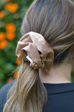 Scrunchie Oro Beige en internet