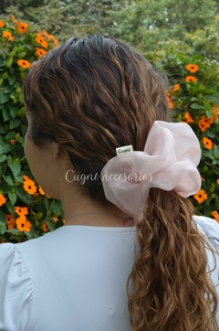 Scrunchie Organza Palo Rosa